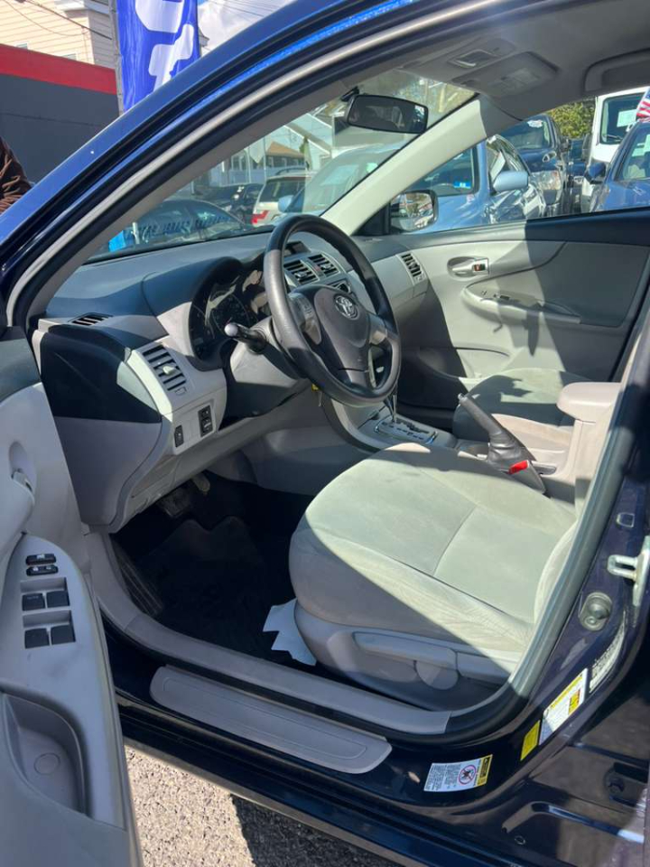 Toyota Corolla S 5-Speed MT 2012 Toyota Corolla S 5-Speed MT 2012