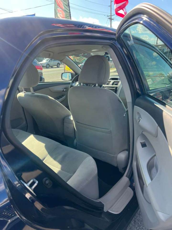 Toyota Corolla S 5-Speed MT 2012 Toyota Corolla S 5-Speed MT 2012
