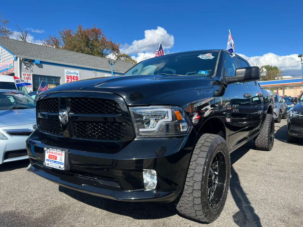 RAM 1500 Express 4x4 Crew Cab 5'7" Box *Ltd Avail* 2014 RAM 1500 Express 4x4 Crew Cab 5'7" Box *Ltd Avail* 2014