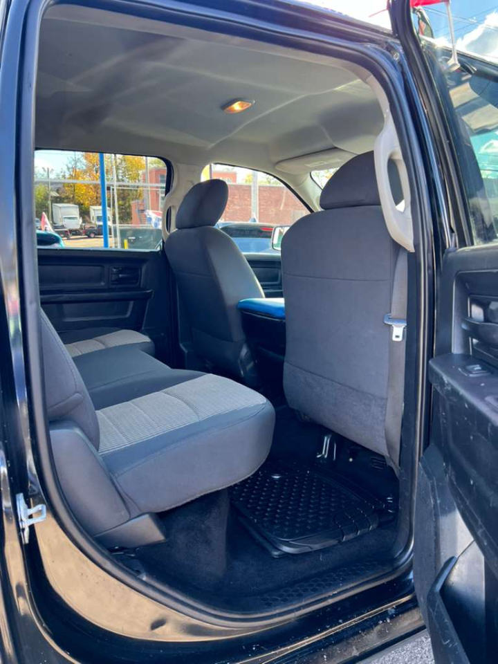 RAM 1500 Express 4x4 Crew Cab 5'7" Box *Ltd Avail* 2014 RAM 1500 Express 4x4 Crew Cab 5'7" Box *Ltd Avail* 2014