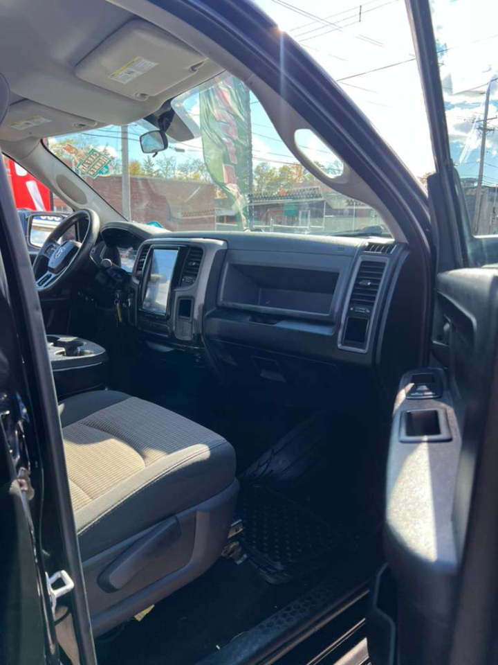 RAM 1500 Express 4x4 Crew Cab 5'7" Box *Ltd Avail* 2014 RAM 1500 Express 4x4 Crew Cab 5'7" Box *Ltd Avail* 2014