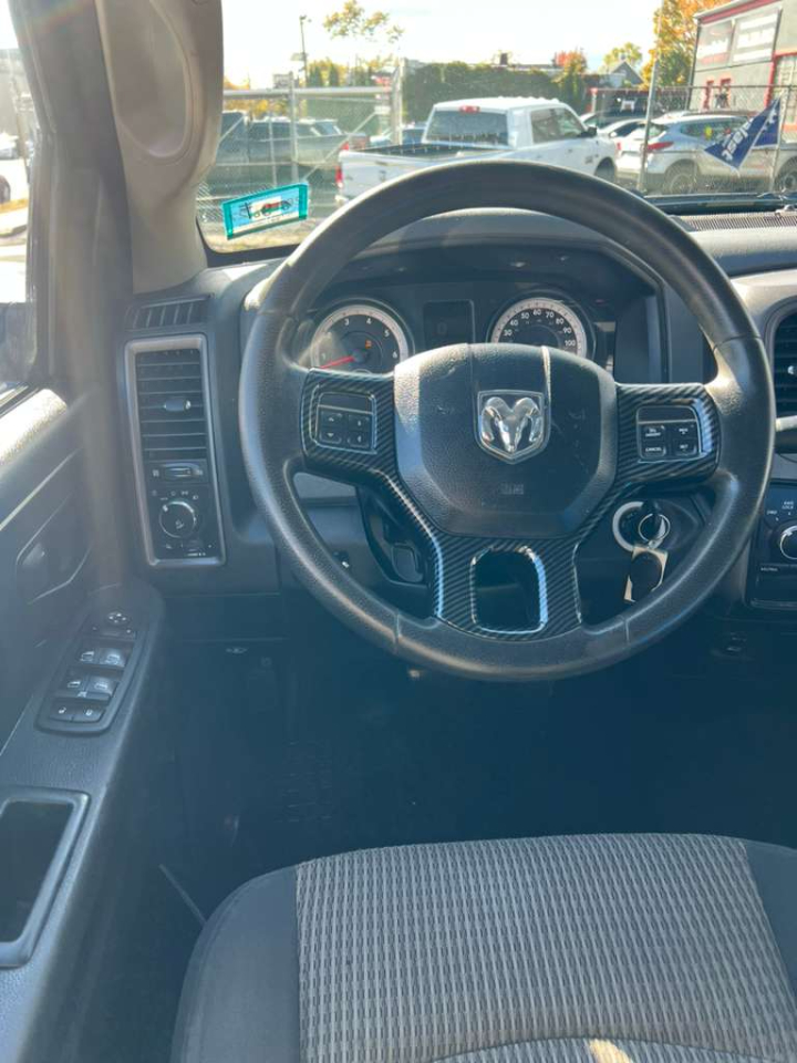 RAM 1500 Express 4x4 Crew Cab 5'7" Box *Ltd Avail* 2014 RAM 1500 Express 4x4 Crew Cab 5'7" Box *Ltd Avail* 2014