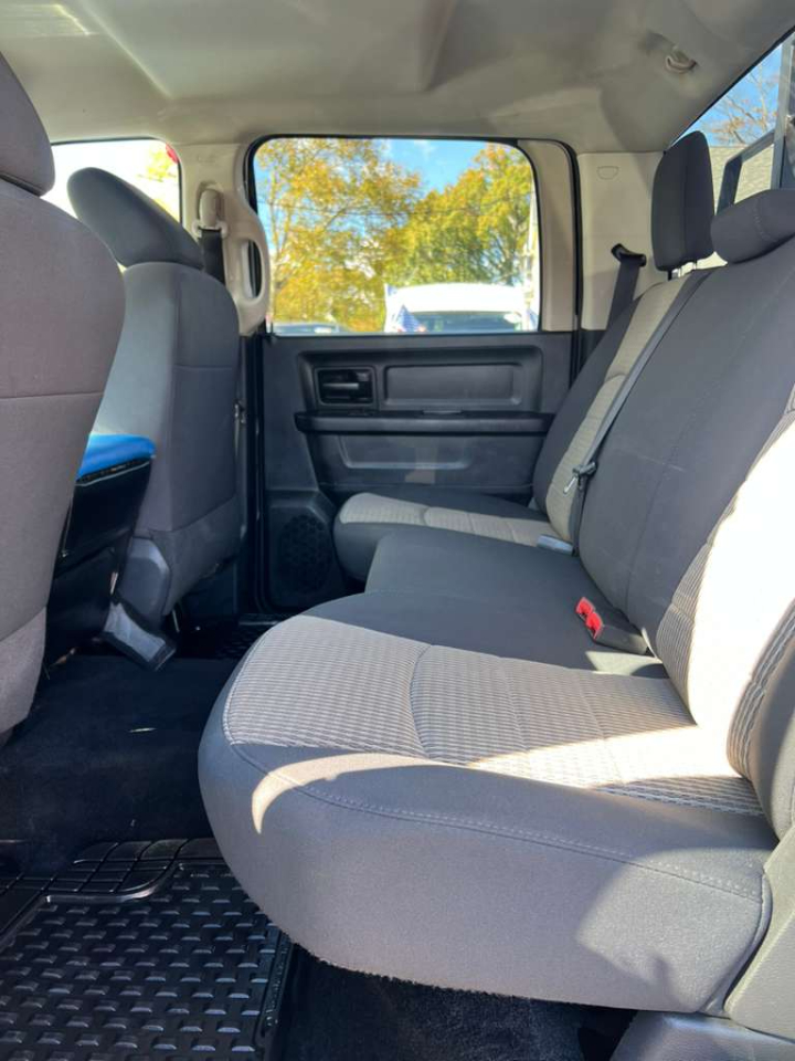 RAM 1500 Express 4x4 Crew Cab 5'7" Box *Ltd Avail* 2014 RAM 1500 Express 4x4 Crew Cab 5'7" Box *Ltd Avail* 2014