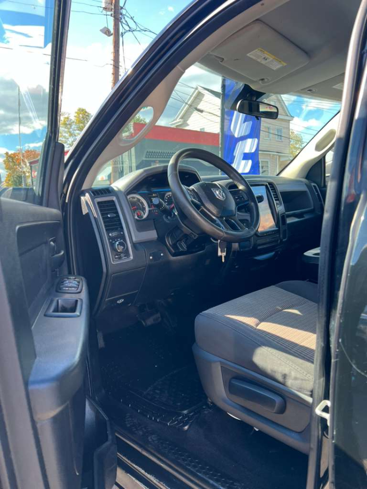 RAM 1500 Express 4x4 Crew Cab 5'7" Box *Ltd Avail* 2014 RAM 1500 Express 4x4 Crew Cab 5'7" Box *Ltd Avail* 2014