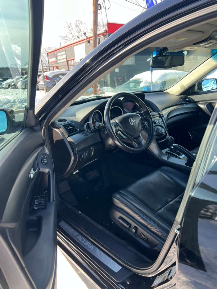 Acura TL 6-Speed AT with Advance Package 2013