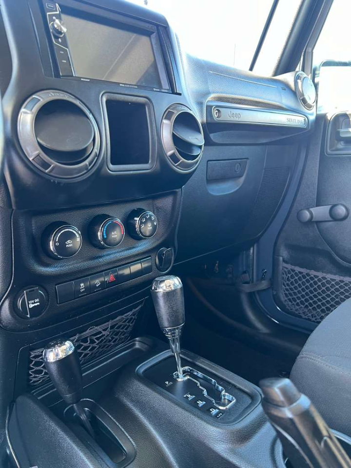 Jeep Wrangler Unlimited Sport 4WD 2017