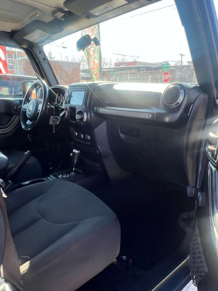 Jeep Wrangler Unlimited Sport 4WD 2017