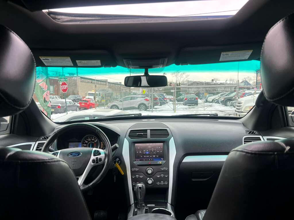 Ford Explorer XLT 4WD 2013