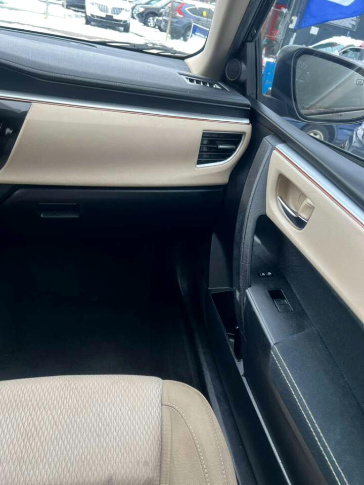 Toyota Corolla LE 2016