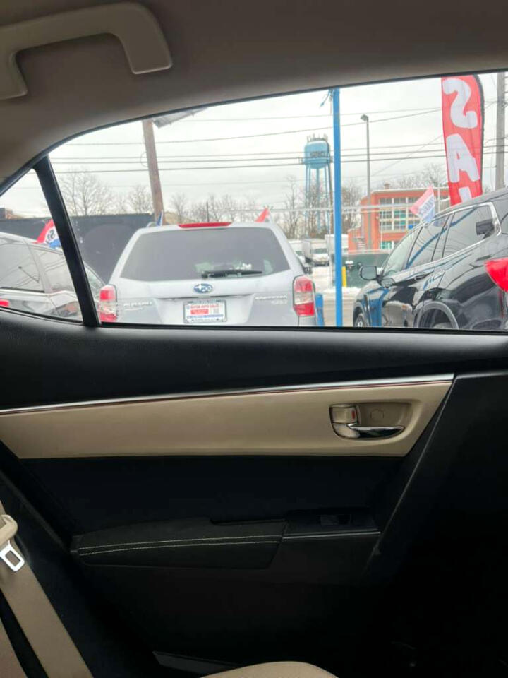 Toyota Corolla LE 2016