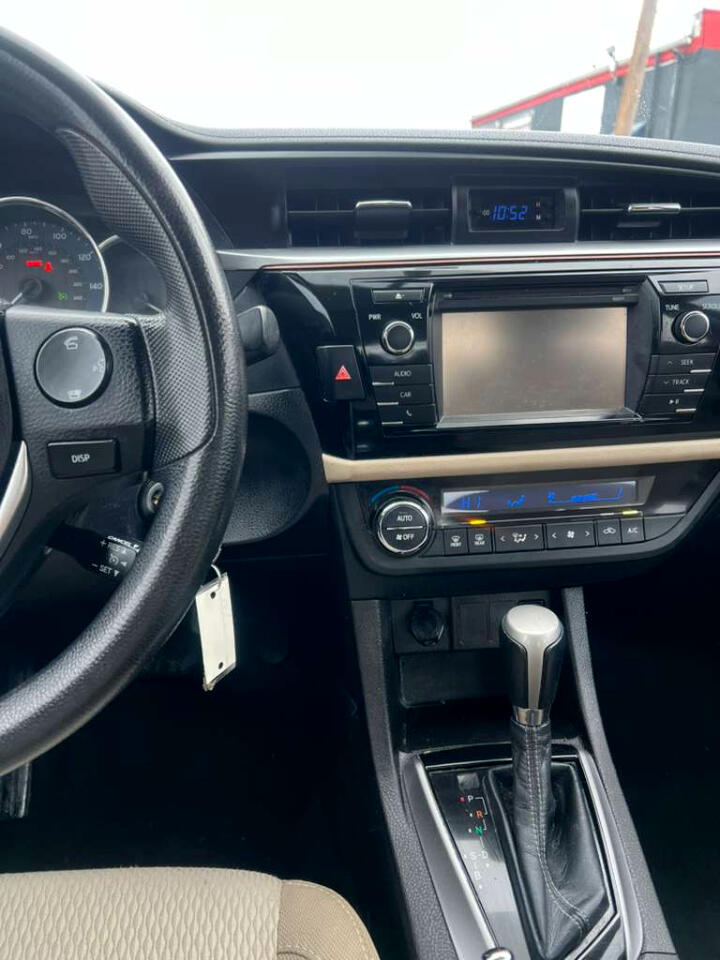 Toyota Corolla LE 2016