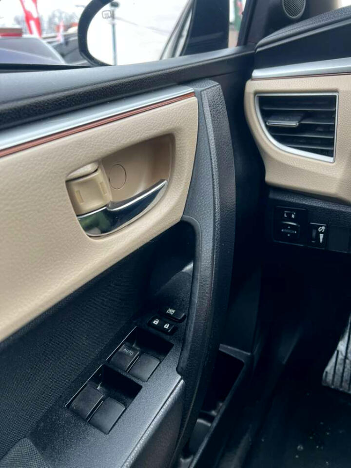 Toyota Corolla LE 2016