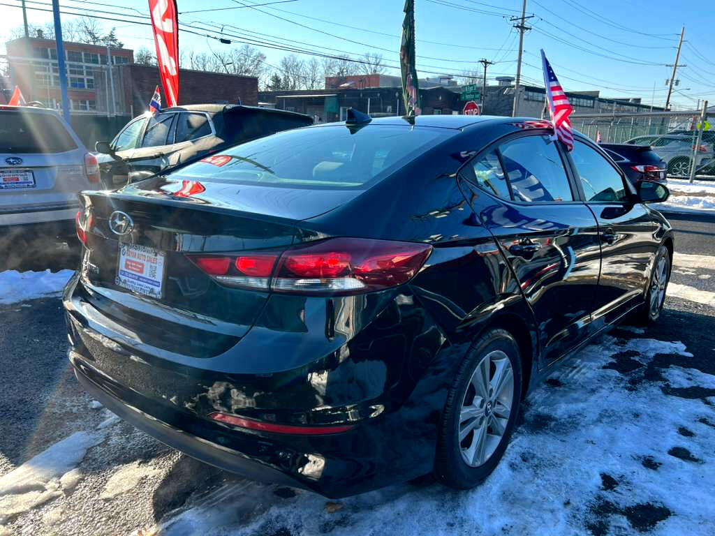 Hyundai Elantra Limited 2018