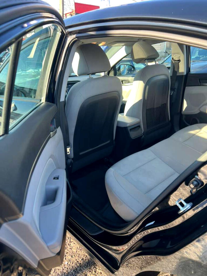 Hyundai Elantra Limited 2018