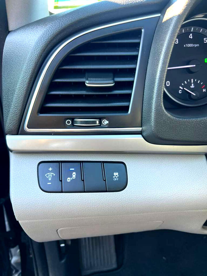 Hyundai Elantra Limited 2018