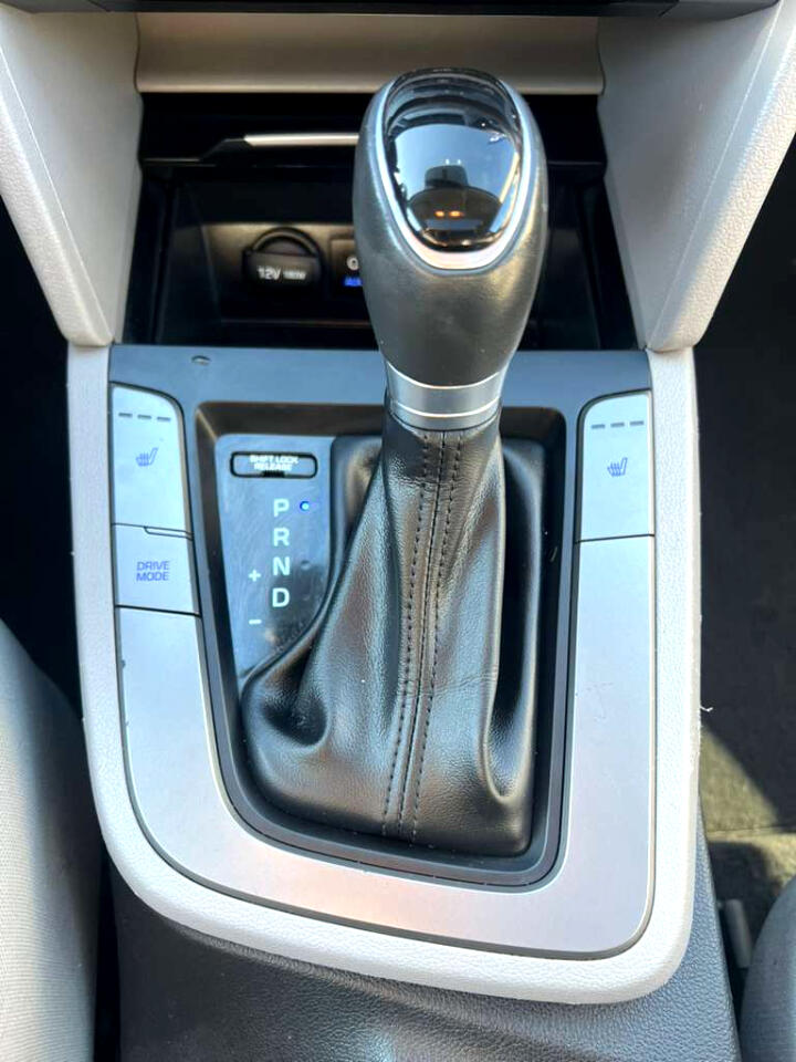 Hyundai Elantra Limited 2018