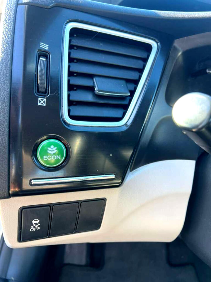 Honda Civic LX Sedan 5-Speed AT 2013