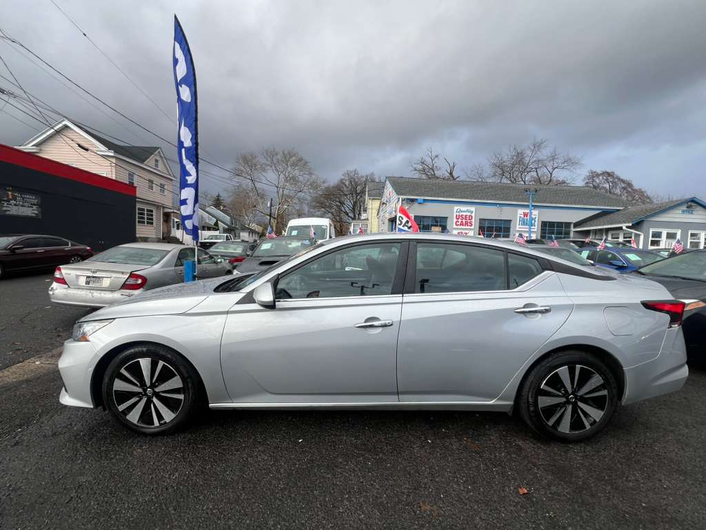 Nissan Altima 2.5 SV 2022