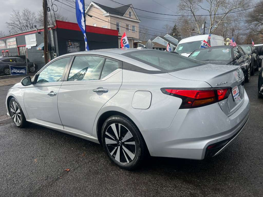 Nissan Altima 2.5 SV 2022