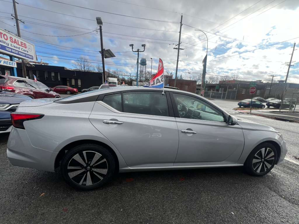 Nissan Altima 2.5 SV 2022