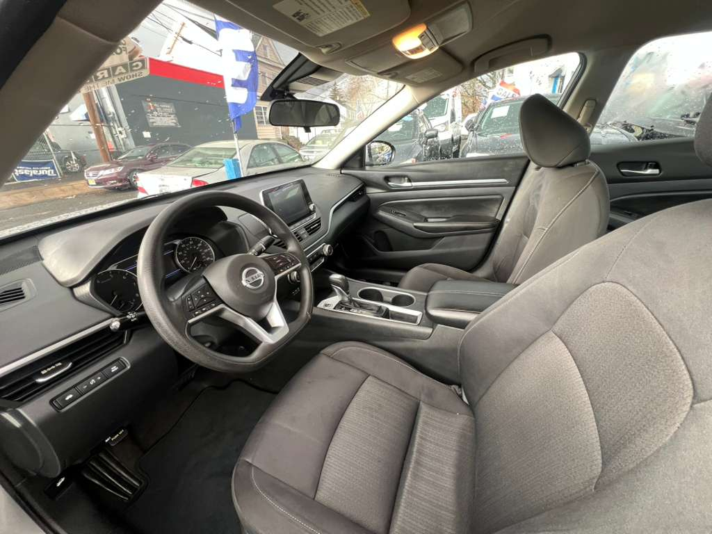 Nissan Altima 2.5 SV 2022