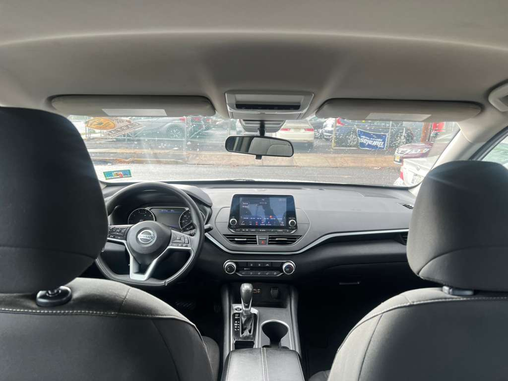 Nissan Altima 2.5 SV 2022