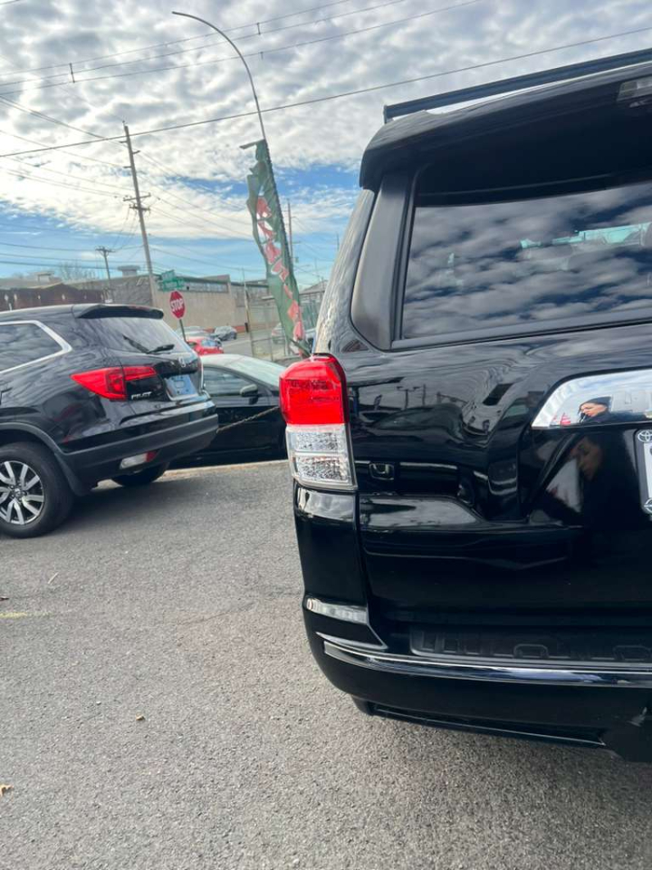 Toyota 4Runner SR5 4WD 2012