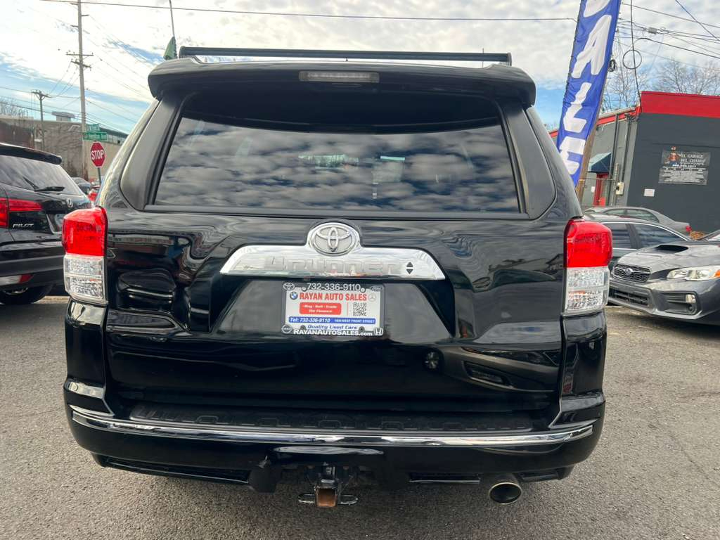 Toyota 4Runner SR5 4WD 2012