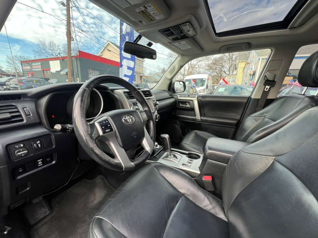 Toyota 4Runner SR5 4WD 2012