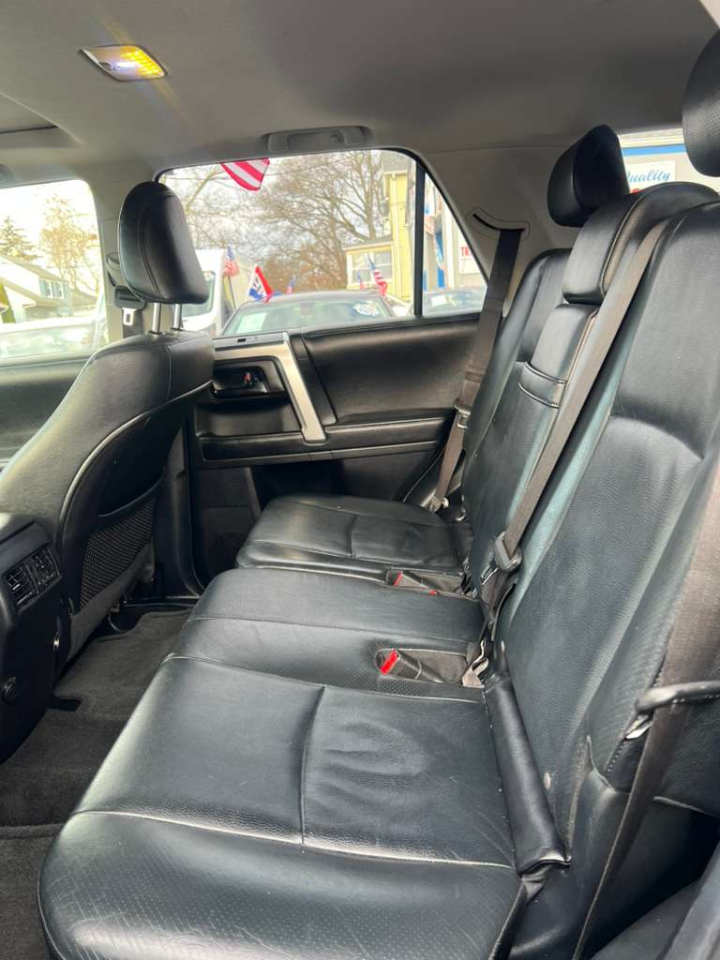 Toyota 4Runner SR5 4WD 2012