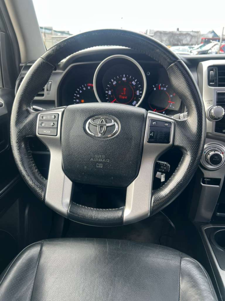 Toyota 4Runner SR5 4WD 2012