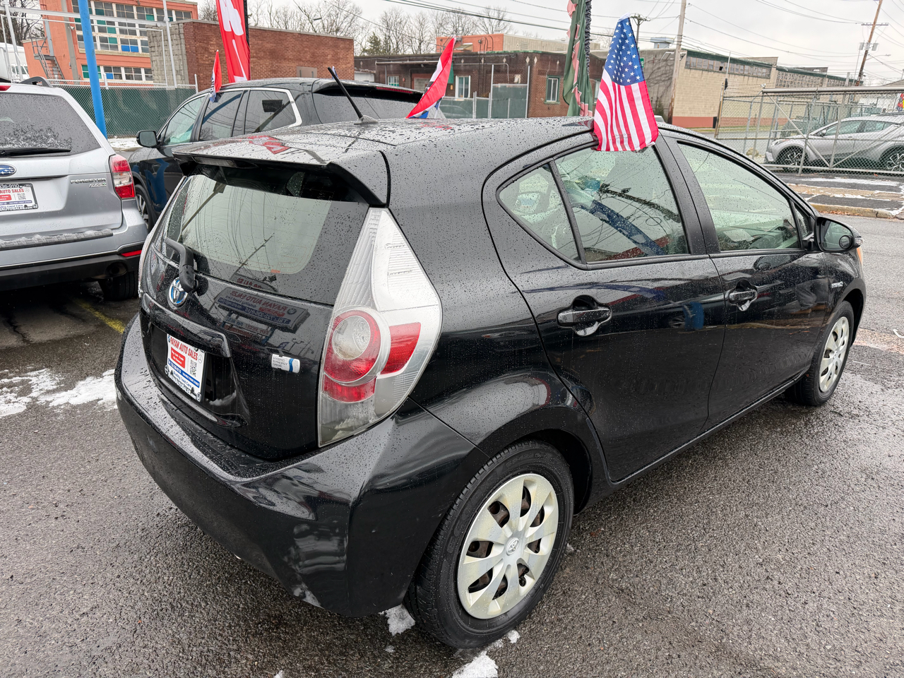 Toyota Prius c One 2013