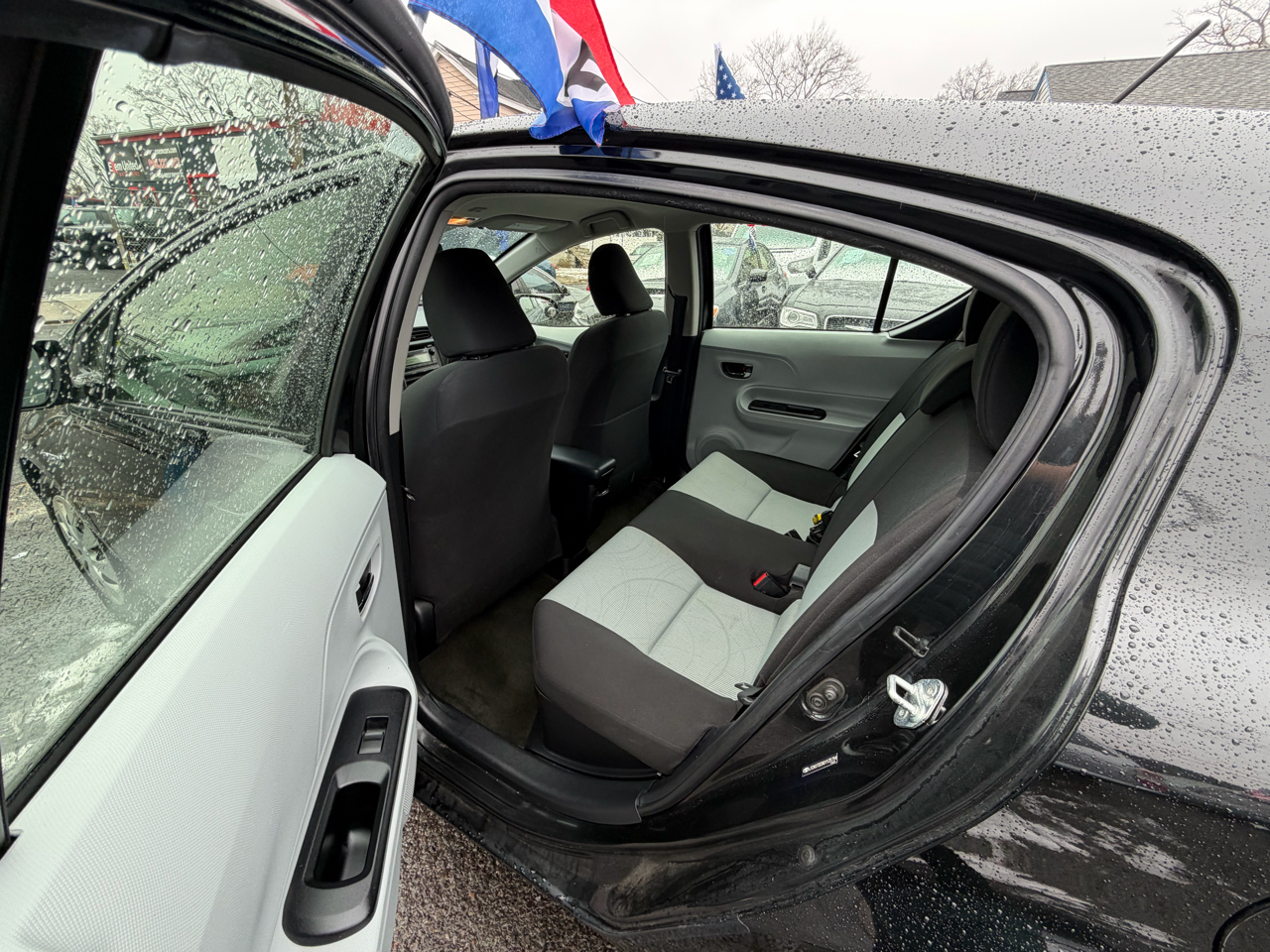 Toyota Prius c One 2013