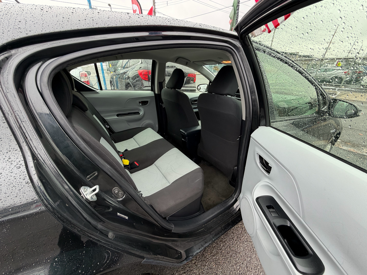 Toyota Prius c One 2013