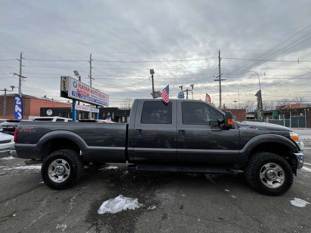 Ford F-250 SD XLT Crew Cab Long Bed 4WD 2015