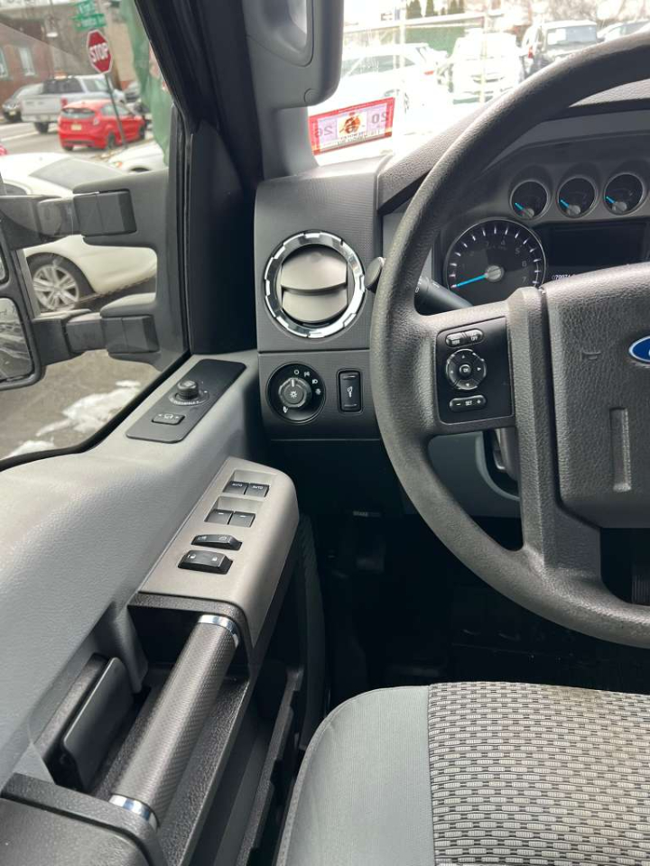 Ford F-250 SD XLT Crew Cab Long Bed 4WD 2015