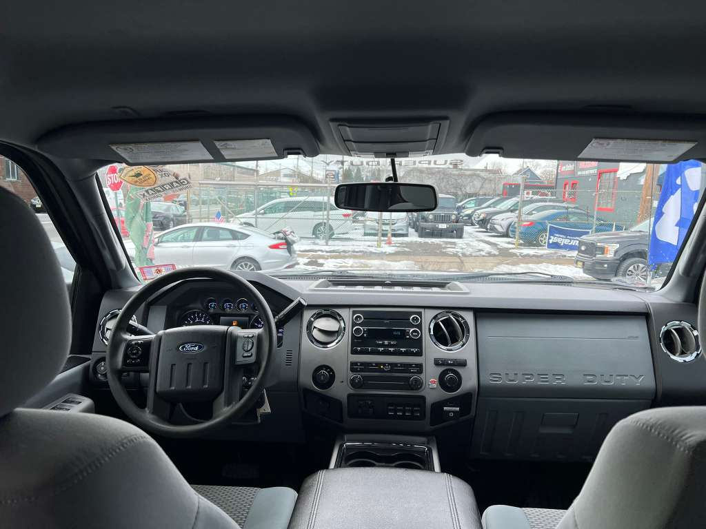 Ford F-250 SD XLT Crew Cab Long Bed 4WD 2015