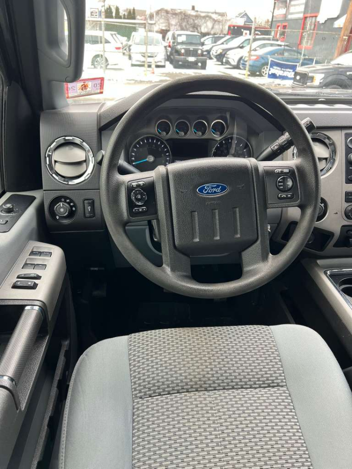 Ford F-250 SD XLT Crew Cab Long Bed 4WD 2015