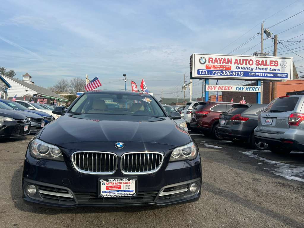 BMW 5-Series 528i xDrive 2016