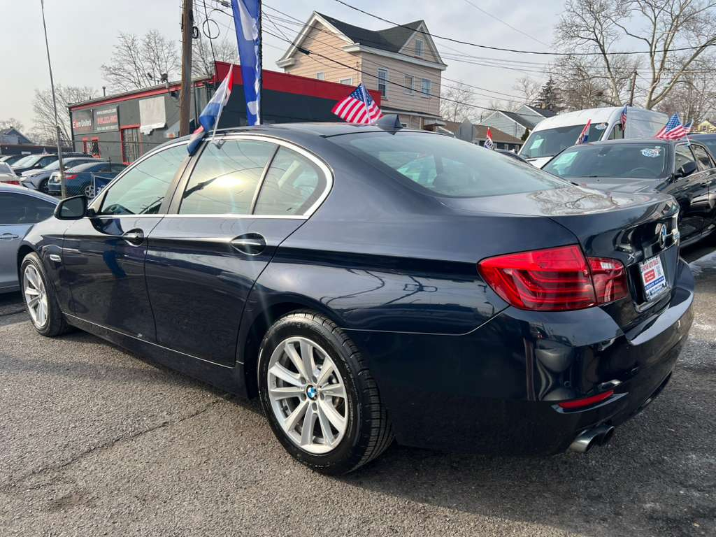 BMW 5-Series 528i xDrive 2016
