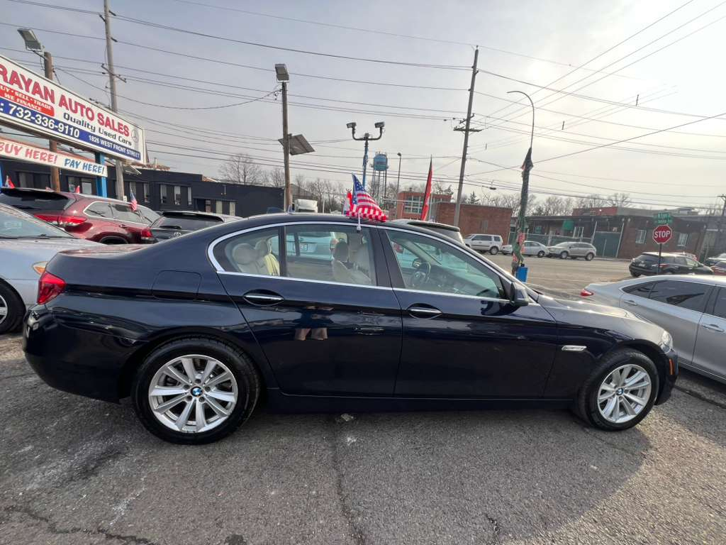 BMW 5-Series 528i xDrive 2016