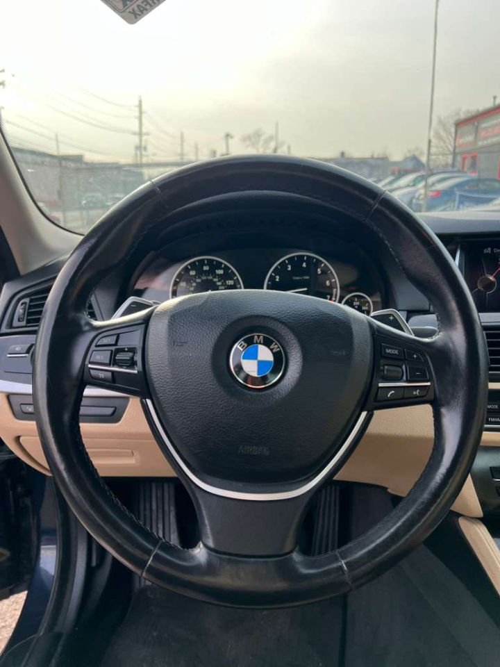 BMW 5-Series 528i xDrive 2016