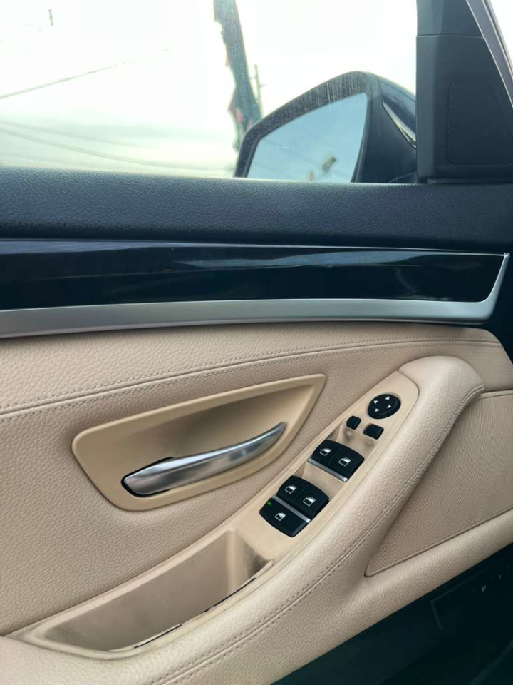 BMW 5-Series 528i xDrive 2016