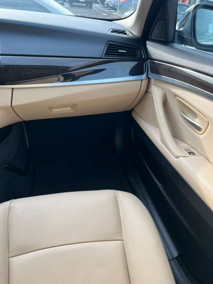 BMW 5-Series 528i xDrive 2016