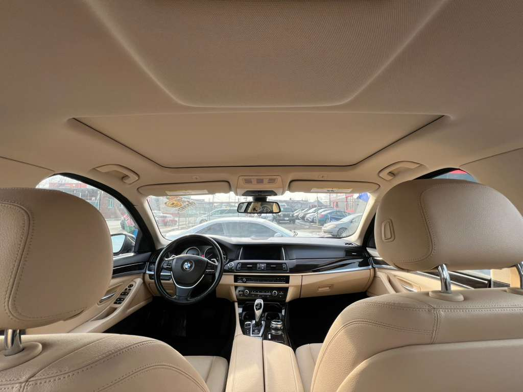 BMW 5-Series 528i xDrive 2016