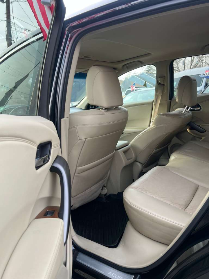 Acura RDX 6-Spd AT AWD w/ Technology Package 2013