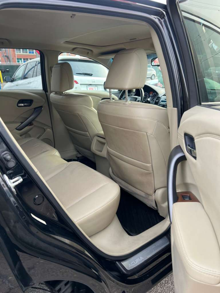 Acura RDX 6-Spd AT AWD w/ Technology Package 2013