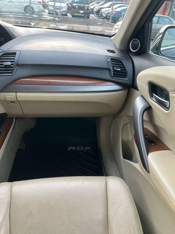 Acura RDX 6-Spd AT AWD w/ Technology Package 2013