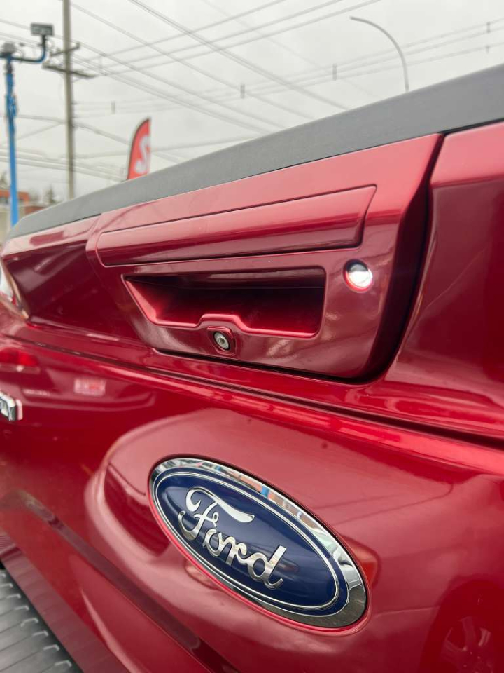 Ford F-150 Lariat SuperCrew 4WD 2015