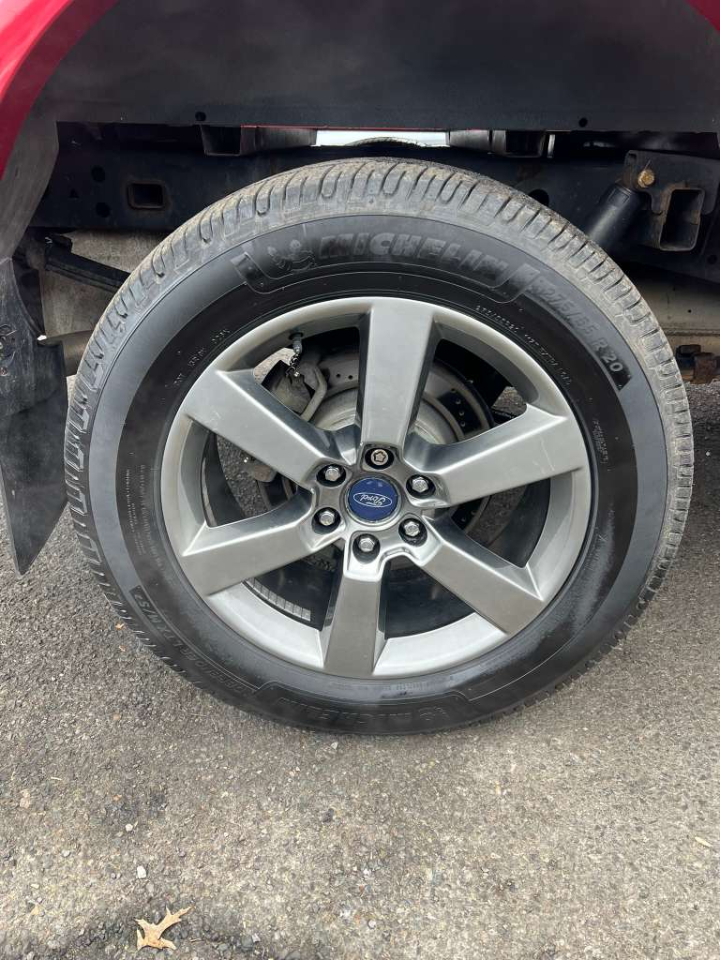 Ford F-150 Lariat SuperCrew 4WD 2015